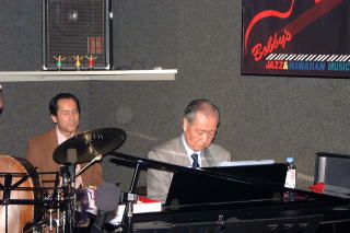 BOBBYS�Ƀ����N����y�[�W